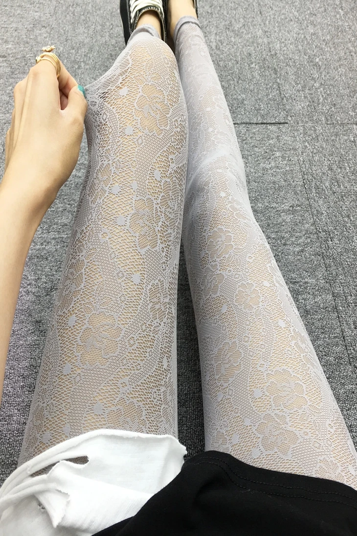 South Korea 2025 Lace Bottoms  - Street Fashion In Korea incelemesi ve fiyatı